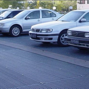 Grille en acier galvanisé 32 mm x 5 mm, capacité 2000 kg/m, anti-corrosion pour allées extérieures, services de découpe et de soudure inclus - Product Image 6