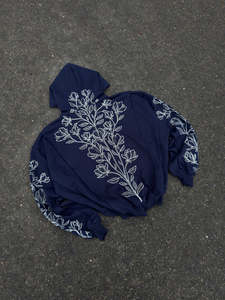 Felpa con Cappuccio Personalizzata con Logo Stampato, Pullover in Cotone con Design Patchwork, Stile Unico per Uomo - Product Image 2