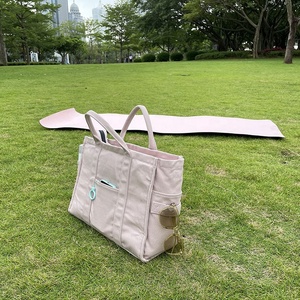 Bolsa de Lona para Mujer con Bolsillo para Botella de Agua y Correa para Esterilla de Yoga, para Gimnasio, Yoga, Viajes de Fin de Semana, Logotipo Personalizado al por Mayor, OEM - Product Image 3