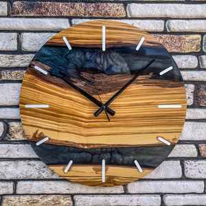 Reloj de Pared de Resina y Madera de Primera Calidad con Textura Suave y Combinación Rústica Moderna, Perfecto para Decoración del Hogar o la Oficina - Product Image 4