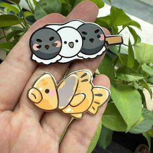 Produsen Pembuat Pin Enamel Logam Koleksi Hadiah Kustom Lucu Kawaii Berlapis Cat Logam dengan Logo Sekolah - Product Image 4