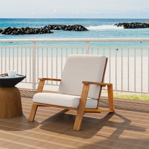 Sillón Moderno para Patio, Silla de Exterior con Cojín Beige y Estructura de Madera de Teca y Acacia para Patio y Playa - Product Image 1