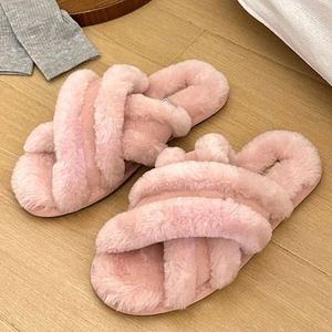 Pantoufles en coton luxueuses et confortables de haute qualité, pantoufles en fourrure pour femmes, sandales moelleuses et chaudes pour hommes - Product Image 6