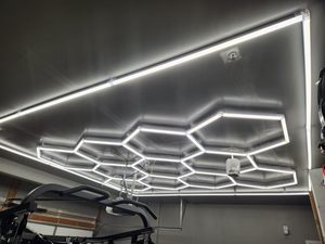 SUEZ çin üretimi altıgen ışık yüksek hafiflik led tavan ışık 2024 sıcak satış garaj ışığı - Product Image 2