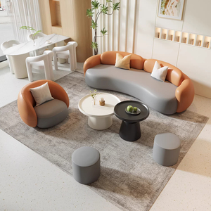 Canapé moderne en cuir artificiel rembourré, trois places, en forme d'arc, couleur crème, pour salon ou petit hôpital - Product Image 1