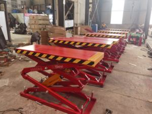 Plateforme élévatrice à ciseaux hydraulique à double cylindre en acier pour lavage <span class=keywords><strong>de</strong></span> voitures, mouvement vers le haut et vers le bas, nettoyage pratique des véhicules pour <span class=keywords><strong>station</strong></span> 4S en provenance <span class=keywords><strong>de</strong></span> Chine - Product Image 5