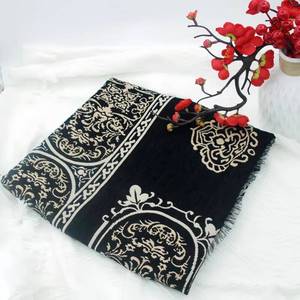 Black basic Kaaba print chenille <b>prayer</b> <b>mat</b> with non-slip rubber backing for Muslim indoor/outdoor camping, picnics, and daily - Product Image 1