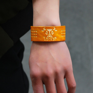 Pulsera de Cuero con Diseño de Constelación de Aries, Banda Ancha Naranja, Joyería Unisex, Artículo de Regalo - Product Image 3