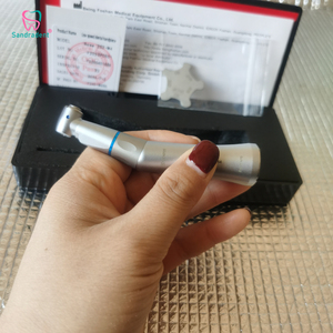 Pièce à main dentaire LED Contra Angle Type E 1:1 avec irrigation interne, en métal, à fibre optique, alimentée par turbine - Product Image 6