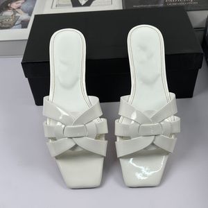 Sandali di lusso da donna in vera pelle <span class=keywords><strong>con</strong></span> cinturini incrociati, <span class=keywords><strong>ciabatte</strong></span> casual antiscivolo di alta qualità. - Product Image 4