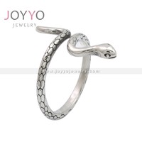 Bague ajustable en forme de serpent avec esprit du zodiaque ouvert année de naissance Bague en forme de serpent légère en acier inoxydable de luxe pour femme