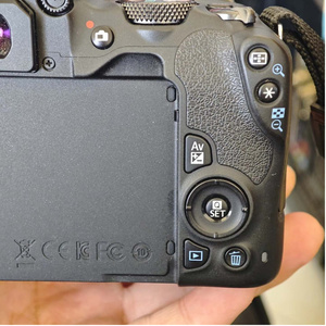 Used <strong>Canons</strong> <strong>EOS</strong> <strong>200D</strong> DSLR Camera with 50mm F1.8 Prime Lens Fully Functional Ideal for Portrait Vlog Travel Shooting - Product Image 4