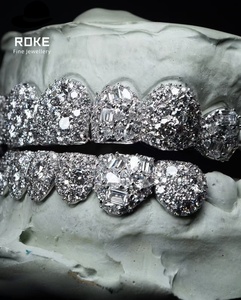 <span class=keywords><strong>Grillz</strong></span> personnalisés en or 9K/10K avec diamants ronds et taille émeraude - Bijoux hip-hop de luxe - Product Image 6