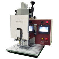 Machine de moulage par injection basse pression pour l'overmoulage d'échantillons de R&D