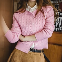 Cardigan Femme Maden – Pull en Maille Torsadée Vintage à Épaules Structurées, Coupe Ajustée, Manches Longues – Tendance Automne 2026