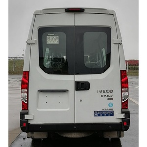 Nouvelle <span class=keywords><strong>ambulance</strong></span> d'isolement pour le transport de patients médicaux I Veco, diesel, manuelle - Product Image 4