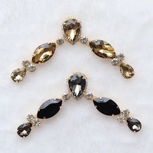 Hotsell verre strass soudage fait à la main boucles de chaussures en métal pour <span class=keywords><strong>havaianas</strong></span> tongs accessoires de décoration en métal - Product Image 1