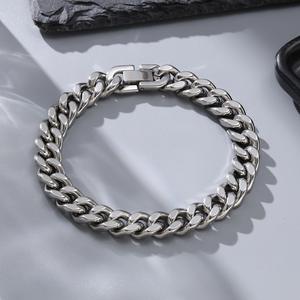 Bracciale Punk Semplice Fatto a Mano con Catena Cubana Impermeabile in Acciaio Inossidabile, Gioielli alla Moda per Uomo e Donna, Vendita all'Ingrosso 2026 - Product Image 4