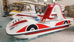 Bote a <span class=keywords><strong>Pedales</strong></span> <span class=keywords><strong>de</strong></span> Fibra <span class=keywords><strong>de</strong></span> Vidrio Waterplay Crafts, Inspirado en un Auto Deportivo, <span class=keywords><strong>con</strong></span> Tobogán para 4 Personas, para Uso en Lagos - Product Image 4