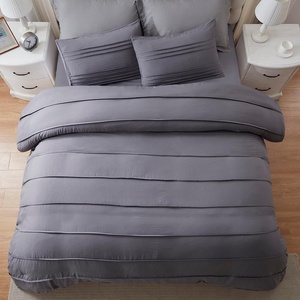 Set <span class=keywords><strong>Trapunta</strong></span> Moderno di Lusso 3 Pezzi per Tutte le Stagioni, Non Monouso, con 2 Federe, <span class=keywords><strong>Grigio</strong></span>, Sostituto <span class=keywords><strong>Trapunta</strong></span> <span class=keywords><strong>Matrimoniale</strong></span>, Tinta Unita, per Letto Queen Size - Product Image 2