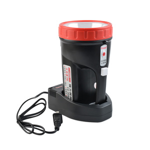 ไฟฉายยี่ดา รุ่น YD-9500 5W LED แบบชาร์จไฟได้ พกพาสะดวก สำหรับใช้งานกลางแจ้ง - Product Image 3