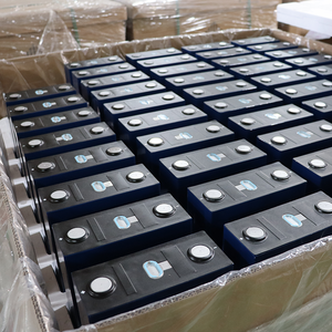 แบตเตอรี่ลิเธียมไอออนแบบแท่งปริซึม 3.2V Solar Lifepo4 <span class=keywords><strong>ความ</strong></span>จุ 314ah รุ่น Calb 314ah ชุดแบตเตอรี่สำรองพลังงานสำหรับบ้านแบบชาร์จได้ - Product Image 5