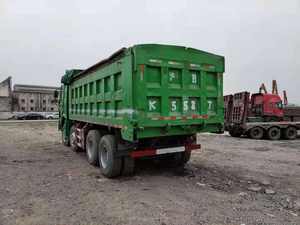 Camión Volquete Usado para Transporte Minero, Diésel, 375 351-450HP, Motor Weichai, SINOTRUK HOWO 8X4 Euro 2, 20-25T GVW - Product Image 3