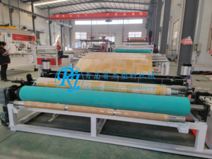 Machine d'extrusion de plastique pour la production de revêtements de <span class=keywords><strong>sol</strong></span> en PVC, sans bulles ni mousse, pour lignes de production de cuir - Product Image 6