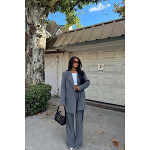 Conjunto de Traje Harper Gris para Mujer - Product Image 4