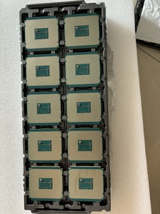 ใช้โปรเซสเซอร์ Xeon <span class=keywords><strong>E5</strong></span>-<span class=keywords><strong>2683</strong></span> <span class=keywords><strong>V3</strong></span> 14 คอร์ 2.00GHz 35M แคช 120W FCLGA2011 ซ็อกเก็ต CPU SR1XH - Product Image 3