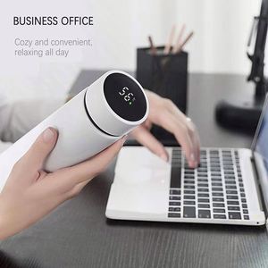 Bouteille d'eau intelligente personnalisée en acier inoxydable carrée avec affichage numérique de la température, design moderne, logo personnalisé pour les entreprises - Product Image 5