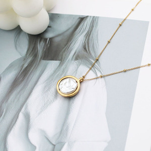Vintage Style Baroque Pearl Necklace Gold Chain Clavicle Pendant Everyday Wear - Product Image 2