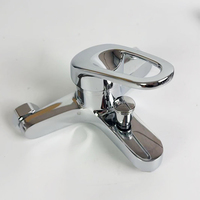 Ensemble de salle de bain simple en chrome avec robinet à eau chaude/froide à noyau en céramique, robinet mélangeur de baignoire mural dissimulé avec bec pivotant