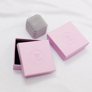 Boîte à bijoux en papier avec logo personnalisé, boîte rose bon marché romantique avec couvercles, boîte d'emballage pour bijoux, pour bague - Product Image 1