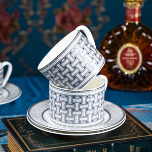 Service à café élégant et classique en grès, motif chariot à chevaux gris, vaisselle écologique pour restaurants et hôtels - Product Image 4
