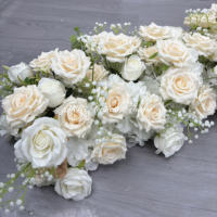 Décoration Florale Artificielle de Table, Centre de Table en Roses Rouges Artificielles, Chemin de Table de Fleurs Rouges Faux pour Décoration de Table de Mariage