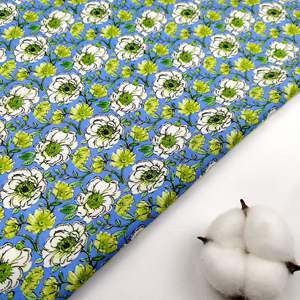 ผ้าป๊อปลินผ้าฝ้ายหวีคุณภาพสูง เนื้อผ้าเบา ระบายอากาศได้ดี ไม่หดตัว ลายดอกไม้สีขาวเหลืองบนพื้นหลังสีน้ำเงินสำหรับเด็กผู้หญิง - Product Image 4