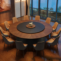 Großer Runder Holz-Esstisch mit Eingebautem Drehbarem Lazy Susan und Modernem Stuhlset für Restaurant-Bankettsaal
