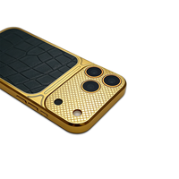 Coque de téléphone de luxe plaquée or royale britannique, plaque arrière en cuir de vache avec motifs de crocodile, boîtier de téléphone de luxe pour 17 Pro Max