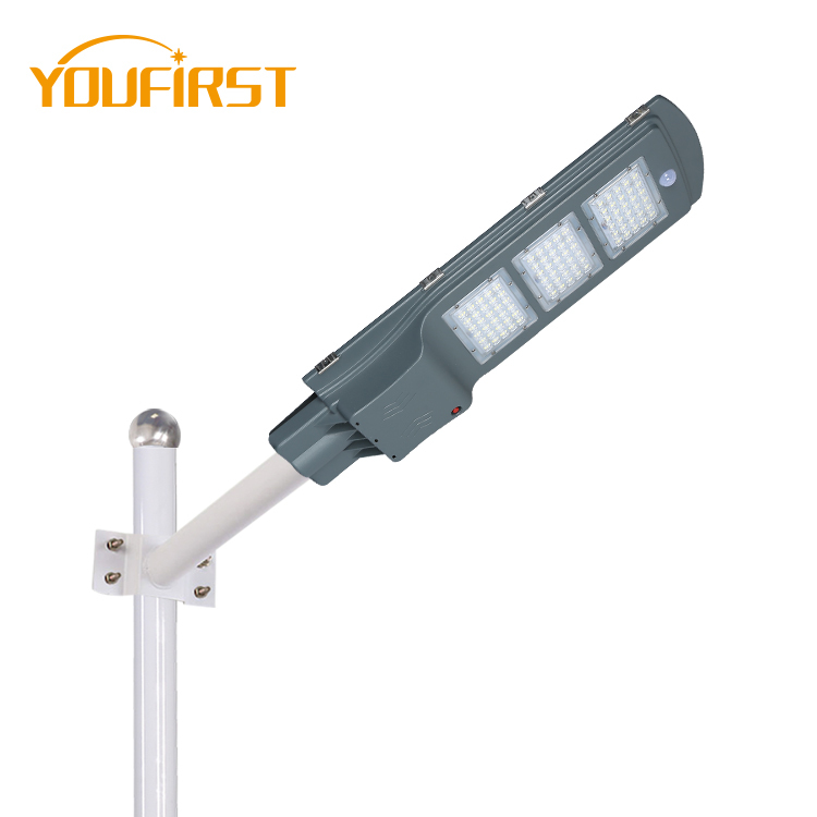 Venta caliente al aire libre de la carretera impermeable IP65 20 40 60 vatios integrado en una farola led solar