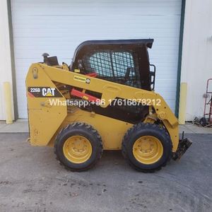 Cargadora Económica Usada CAT 226 Mini Cargadora en Buen Estado, Barata en Venta, de Segunda Mano con Alta Calidad y Bajo Precio - Product Image 4