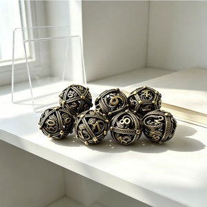 Juego de 7 dados poliédricos de metal huecos con patrón interior de dragón tallado antiguo para colección de juegos de mesa DND - Product Image 5