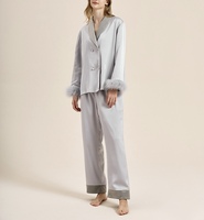Vêtement de nuit en satin uni super doux et respirant avec un tempérament féminin et des manches longues pour femmes