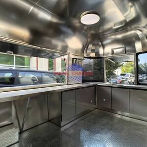 Remolque de Comida Aprobado por DOT para América del Norte, con Horno, Mostrador de Preparación y Equipo para Bebidas Calientes - Product Image 2