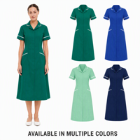 Robe Tunique Infirmière Femme à Manches Courtes avec Passepoil Contrastant, Robe Uniforme Médicale Coupe Évasée à Patte de Boutonnage Discrète, Logo Personnalisé pour Hôpital