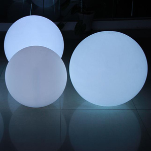 Bola LED impermeable recargable, bola de plástico decorada para eventos - Product Image 2