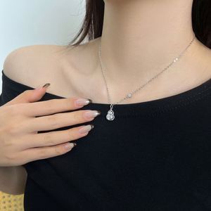 Collier pendentif gourde en argent 925 avec chaîne à maillons au design unique Dylam, serti de zircone cubique 5A, pour femmes, accessoires quotidiens, bijoux - Product Image 4