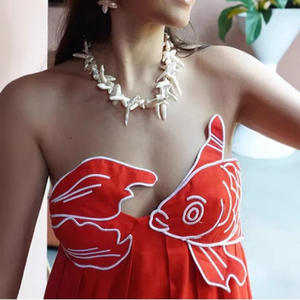 ชุดเดรส2025ปักลาย KOI หรูหราสำหรับผู้หญิงชุดเดรสยาวคล้องคอ<span class=keywords><strong>สี</strong></span><span class=keywords><strong>แดง</strong></span>ปักลายเรียบง่ายแฟชั่น - Product Image 5