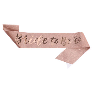 PARTYMENT Cinturón Ceremonial <span class=keywords><strong>de</strong></span> Lazo para Futura Novia con Tela Brillante y Correa <span class=keywords><strong>de</strong></span> Hombro con Estampado Dorado, <span class=keywords><strong>de</strong></span> Fabricantes Transfronterizos - Product Image 4
