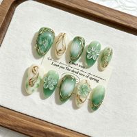 Lot de 10 faux ongles amande en marbre vert émeraude, faits main, avec fil doré 3D, motif floral, collection Printemps
